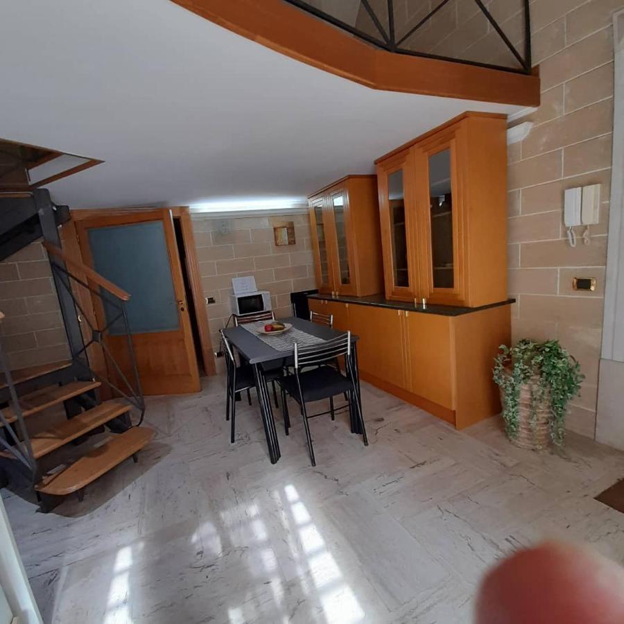 La Casa Del Sole Lägenhet Bari Exteriör bild